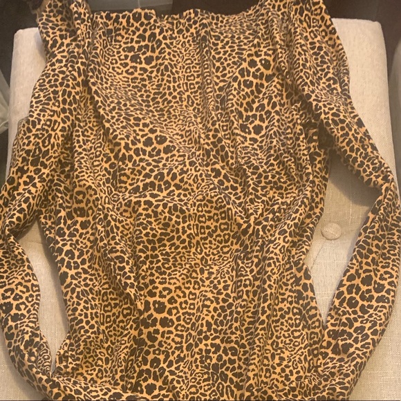 Leopard print dress-size large-falls at the knee- - Picture 4 of 7